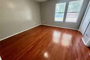 2521 Crosstimbers St, Huntsville, TX 77320 - Photo 6