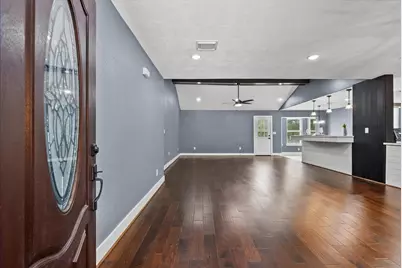2730 Mary Lane, Dickinson, TX 77539 - Photo 4