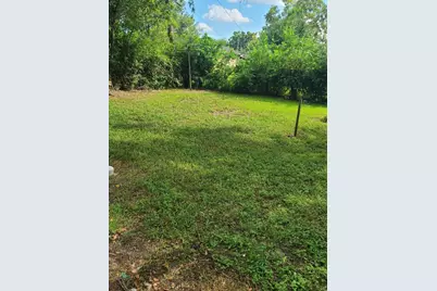5018 Willow Glen Drive, Houston, TX 77033 - Photo 16