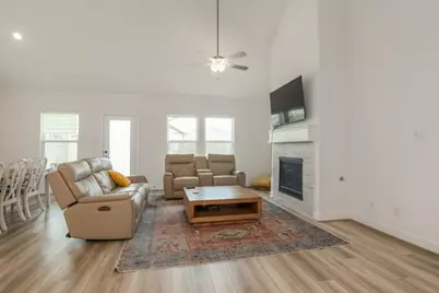 11211 Stirton, Tomball, TX 77375 - Photo 6