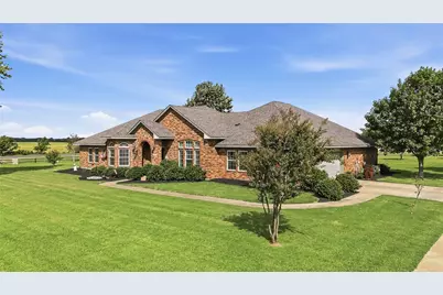 135 Apache, Franklin, TX 77856 - Photo 2