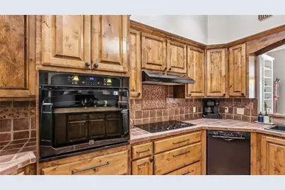 135 Apache, Franklin, TX 77856 - Photo 20