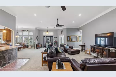 135 Apache, Franklin, TX 77856 - Photo 10