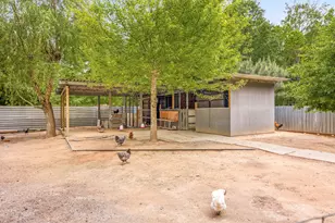 664 County Rd 3404, Cleveland, TX 77327 - Photo 40