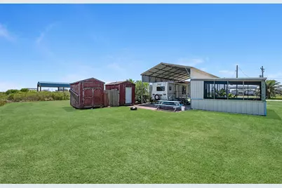 1476 Mabry Street, Gilchrist, TX 77617 - Photo 10
