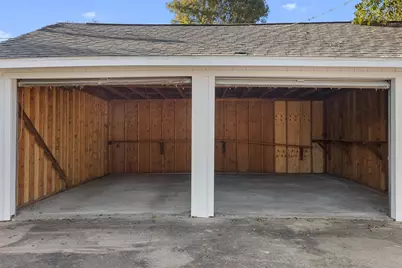 208 Summit Street, Schulenburg, TX 78956 - Photo 22