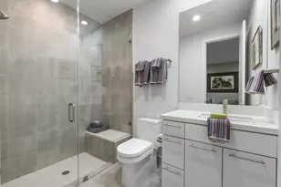 205 Portland St, Houston, TX 77006 - Photo 8