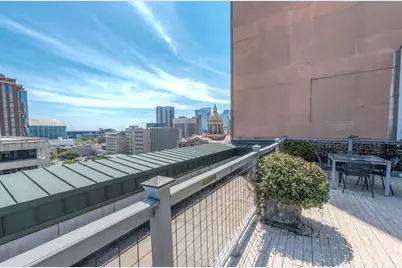 201 Main Street #4F, Houston, TX 77002 - Photo 18