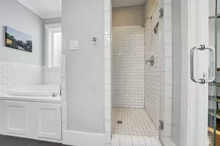 1224 W 17th St, Houston, TX 77008 - Photo 12
