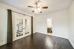 1049 W 22nd St, Houston, TX 77008 - Photo 4