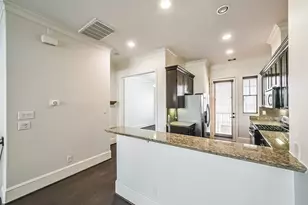 1049 W 22nd St, Houston, TX 77008 - Photo 16