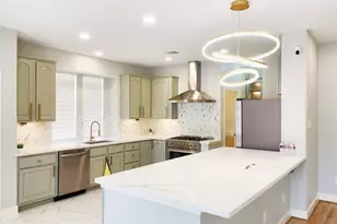 5818 Wilkins Ln, Sugar Land, TX 77479 - Photo 4