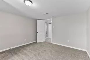 6905 Speaker St, Hitchcock, TX 77563 - Photo 18
