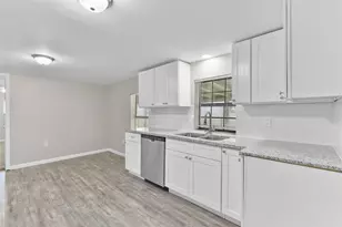 6905 Speaker St, Hitchcock, TX 77563 - Photo 16