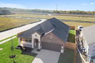 14311 Core Mdws Dr, Texas City, TX 77510 - Photo 2