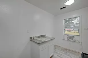 1201 Johnson St, Pasadena, TX 77506 - Photo 10