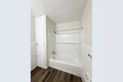 500 Willow Drive #B4, Lake Jackson, TX 77566 - Photo 12