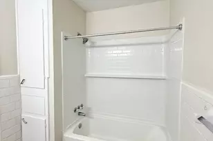 500 Willow Dr, Lake Jackson, TX 77566 - Photo 12