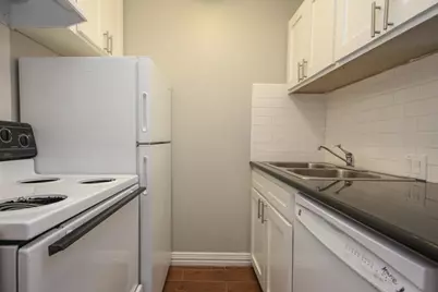 2011 Marshall Street #15, Houston, TX 77098 - Photo 10