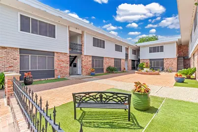 2011 Marshall Street #15, Houston, TX 77098 - Photo 4