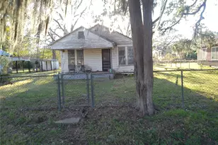 502 Camp St, Alleyton, TX 78935 - Photo 1