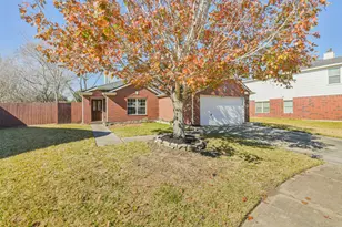3711 Norwood Glen Ln, Friendswood, TX 77546 - Photo 2