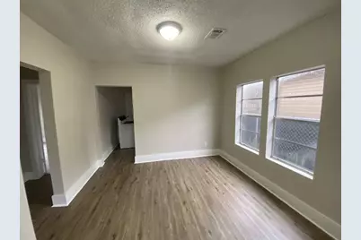 8213 E Erath Street, Houston, TX 77012 - Photo 4