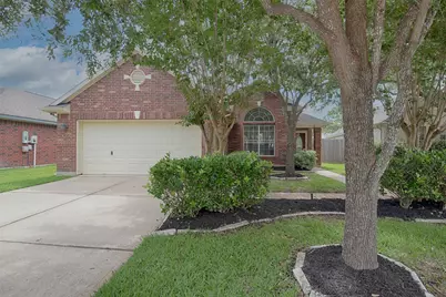 2725 Hidden Landing Drive, Pearland, TX 77584 - Photo 1