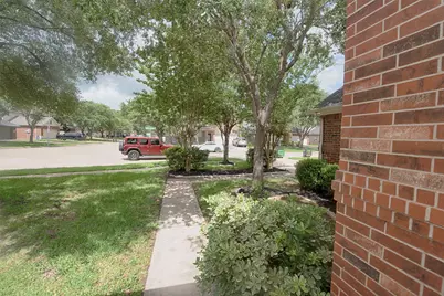 2725 Hidden Landing Drive, Pearland, TX 77584 - Photo 6