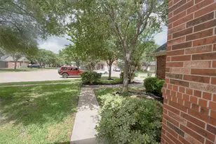2725 Hidden Landing Dr, Pearland, TX 77584 - Photo 6