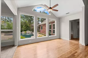 165 W Shadowpoint Cir, The Woodlands, TX 77381 - Photo 10