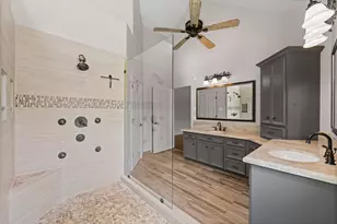 165 W Shadowpoint Cir, The Woodlands, TX 77381 - Photo 24