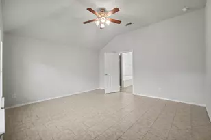 16523 Strathmore Manor Ln, Houston, TX 77090 - Photo 10