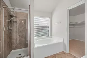 16523 Strathmore Manor Ln, Houston, TX 77090 - Photo 20