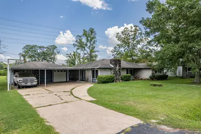 5826 Russell Lane, Baytown, TX 77521 - Photo 2