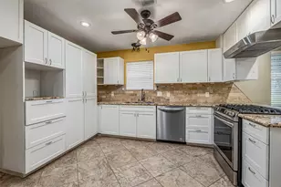 5826 Russell Ln, Baytown, TX 77521 - Photo 18