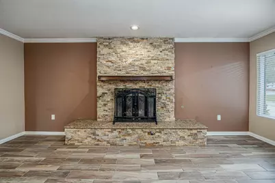 5826 Russell Lane, Baytown, TX 77521 - Photo 16