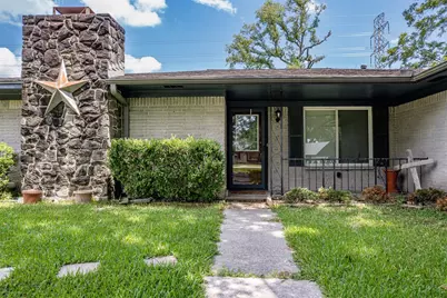 5826 Russell Lane, Baytown, TX 77521 - Photo 6