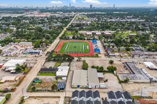 1928 Purswell Rd, Houston, TX 77055 - Photo 32