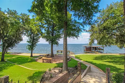 368 Forest Hills Drive, Livingston, TX 77351 - Photo 2