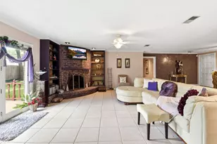 730 Seacliff Dr, Houston, TX 77062 - Photo 22