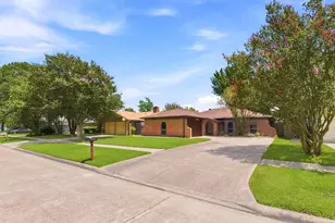 730 Seacliff Dr, Houston, TX 77062 - Photo 4