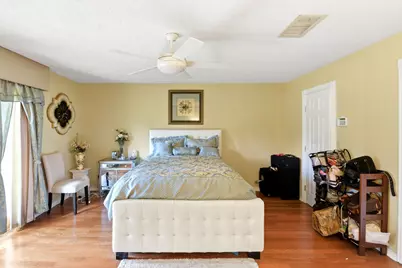 730 Seacliff Drive, Houston, TX 77062 - Photo 34