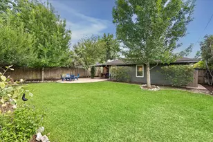 2106 Saxon Dr, Houston, TX 77018 - Photo 26