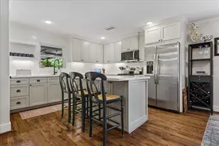 2106 Saxon Dr, Houston, TX 77018 - Photo 10