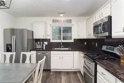 426 Holly Fern Drive, League City, TX 77573 - Photo 8