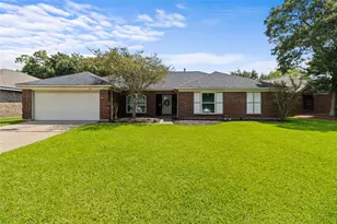 426 Holly Fern Dr, League City, TX 77573 - Photo 2