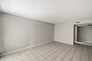 9616 Long Point Rd, Houston, TX 77055 - Photo 2