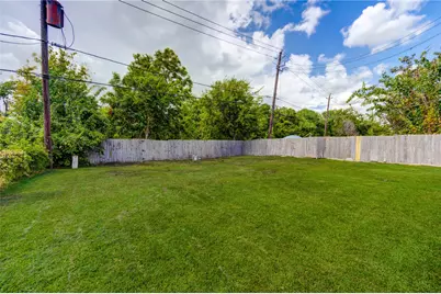 5317 Crestmont Street, Baytown, TX 77521 - Photo 40