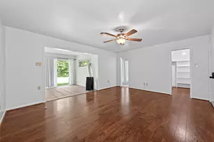 1701 Mistletoe Ln, Houston, TX 77339 - Photo 22